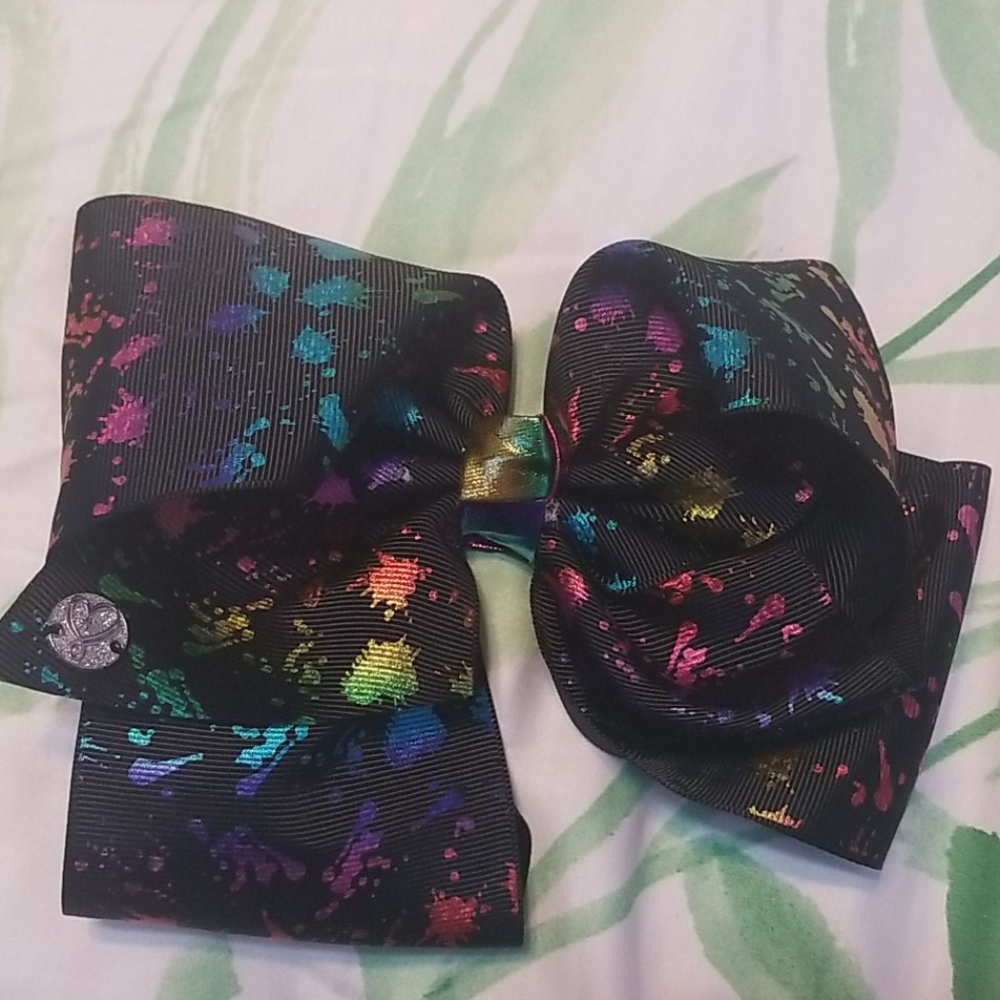 Jojo Siwa bow